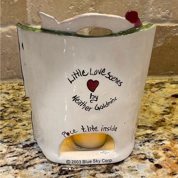 Charming Ceramic Candle Holder with Bear Design - Picture 6 of 6